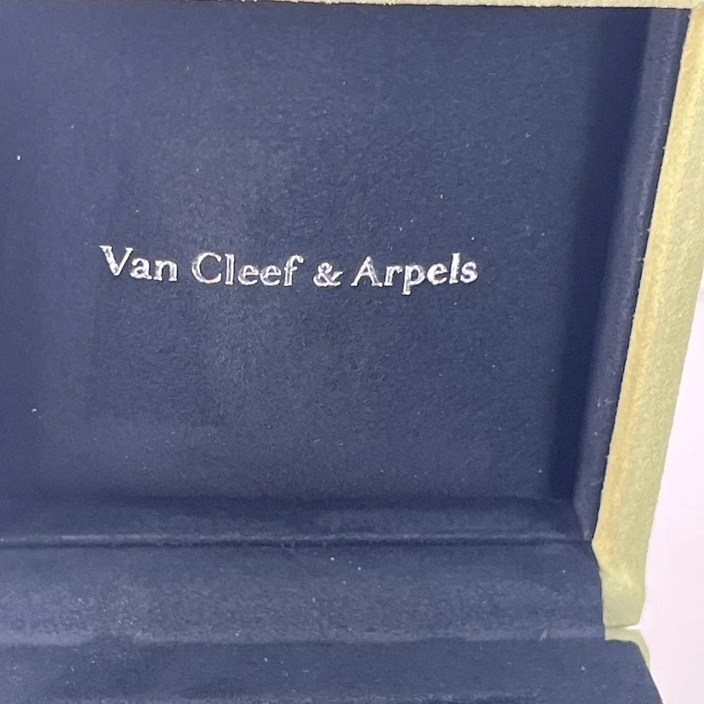 Van Cleef & Arpels Jewelry Box Green Suede Small Square Presentation Case VCA
